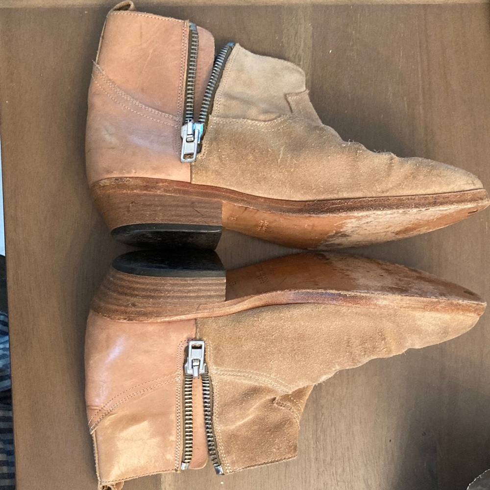 Golden Goose Viand Tan Suede Ankle Boots - Picture 2 of 11